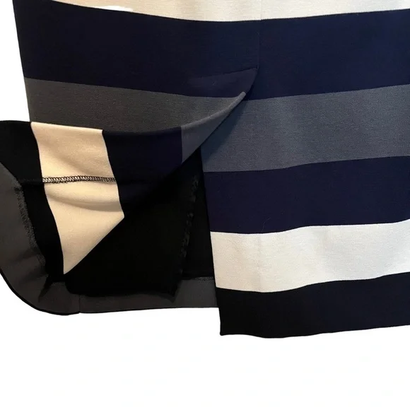 Max Mara Striped Knee Length Straight Pencil Skirt Blue Cream Size XS